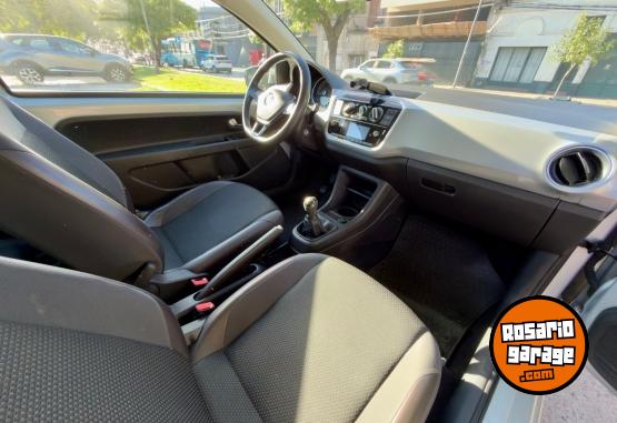 Autos - Volkswagen Up! High 2017 Nafta 65400Km - En Venta
