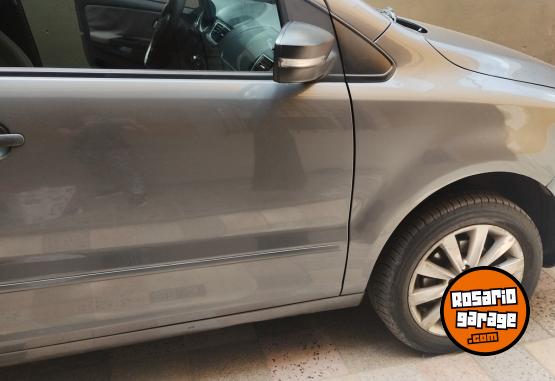 Autos - Volkswagen Suran 2011 Nafta 182000Km - En Venta