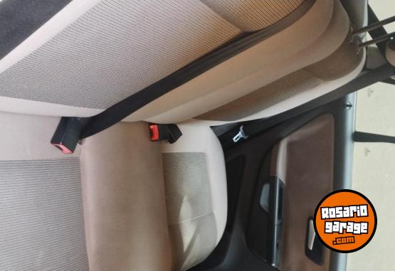 Autos - Volkswagen Suran 2011 Nafta 182000Km - En Venta