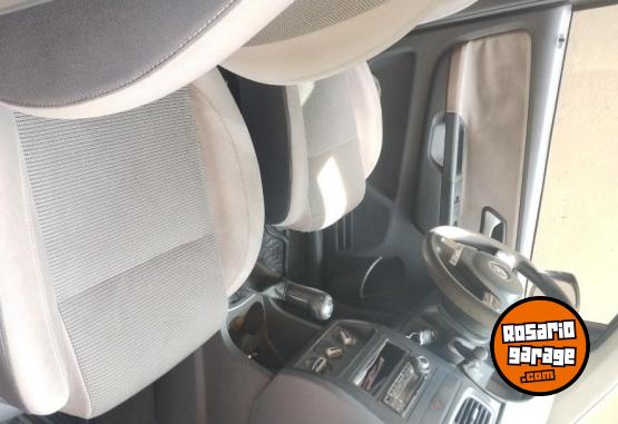 Autos - Volkswagen Suran 2011 Nafta 182000Km - En Venta