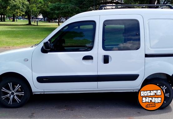 Utilitarios - Renault Kangoo 2016 Nafta 51000Km - En Venta