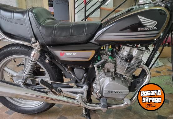 Motos - Honda 125 v men 2009 Nafta 111111Km - En Venta