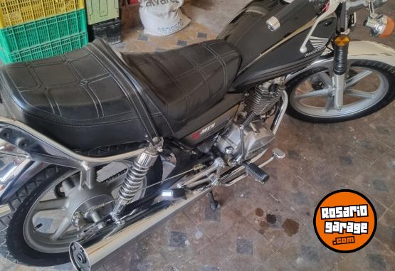 Motos - Honda 125 v men 2009 Nafta 17000Km - En Venta