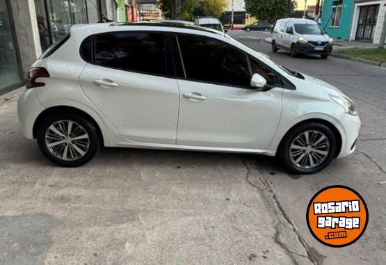 Autos - Peugeot 208 1.6 ALLURE NAV 2017 Nafta  - En Venta