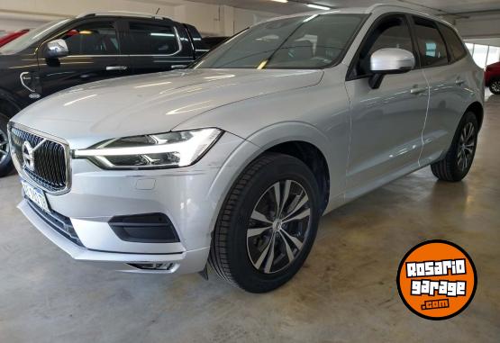Autos - Volvo XC60 T5 MOMENTUN 2021 Nafta 40400Km - En Venta