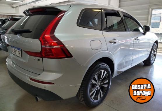 Autos - Volvo XC60 T5 MOMENTUN 2021 Nafta 40400Km - En Venta