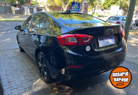 Autos - Chevrolet Cruze Midnight 2022 Nafta 200000Km - En Venta