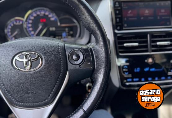 Autos - Toyota yaris xls 2021 Nafta 75000Km - En Venta