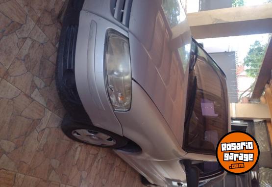 Autos - Volkswagen Gol 1.6 sedan 3 puertas 2009 Nafta 172000Km - En Venta