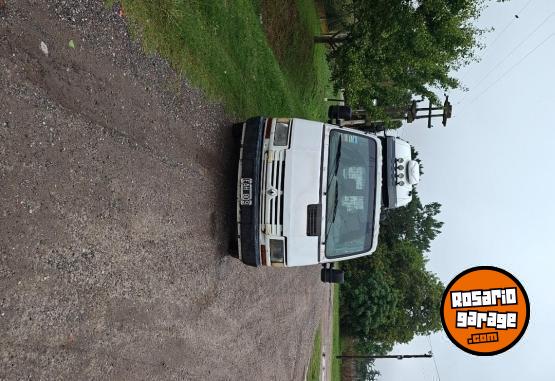 Utilitarios - Renault Traffic 2002 Diesel 111111Km - En Venta