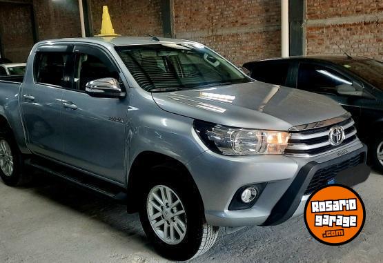 Camionetas - Toyota Hilux SRV 2.8 4x4 2016 Diesel 178000Km - En Venta