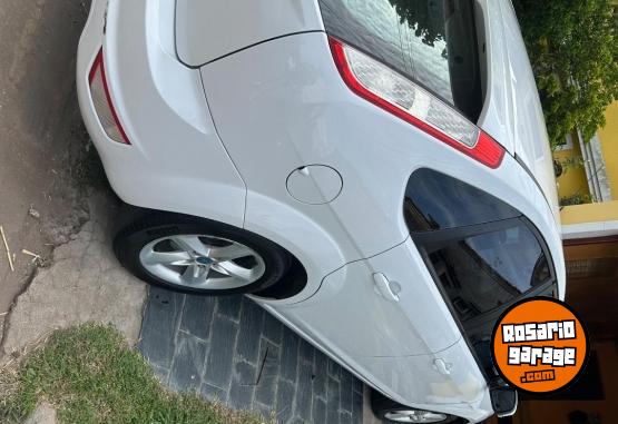 Autos - Ford Focus 2012 Nafta 180000Km - En Venta