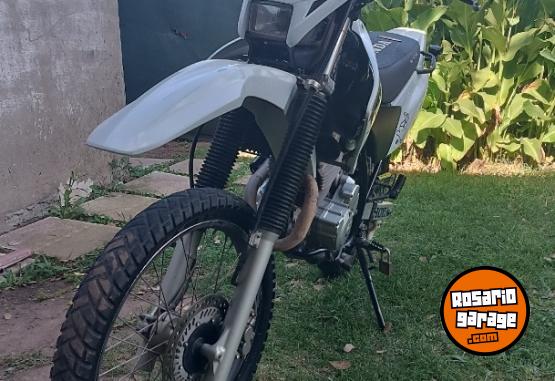 Motos - Honda Tornado 2019 Nafta 19000Km - En Venta
