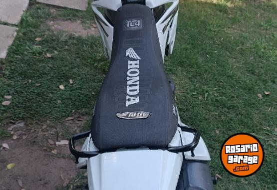 Motos - Honda Tornado 2019 Nafta 19000Km - En Venta