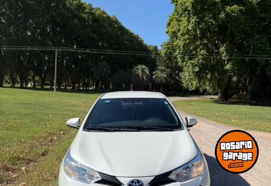 Autos - Toyota Yaris XS 2019 Nafta 74000Km - En Venta