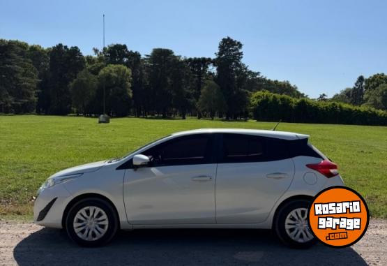 Autos - Toyota Yaris XS 2019 Nafta 74000Km - En Venta