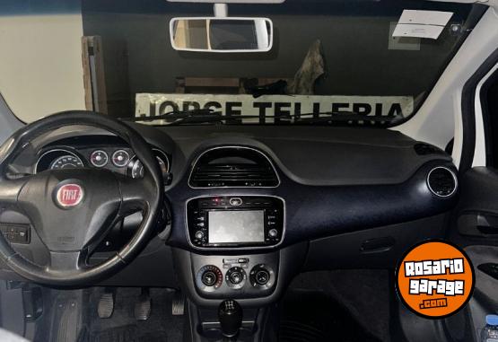 Autos - Fiat Punto 1.4 Attractive 2013 Nafta 146000Km - En Venta