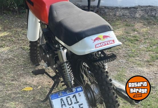 Motos - Suzuki AX 100 2016 Nafta 121212Km - En Venta