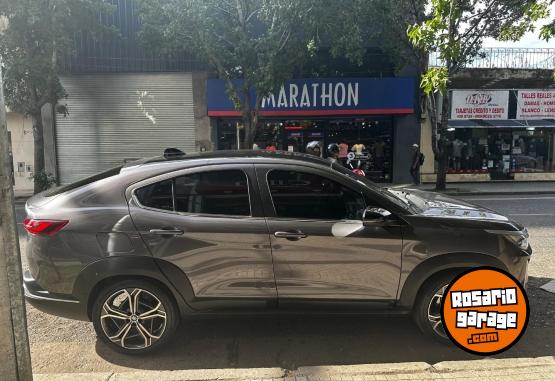 Autos - Fiat FASTBACK TURBO 270 AT 2024 Nafta 17300Km - En Venta