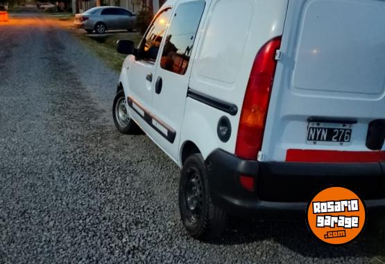 Utilitarios - Renault Kangoo 2014 GNC 300000Km - En Venta