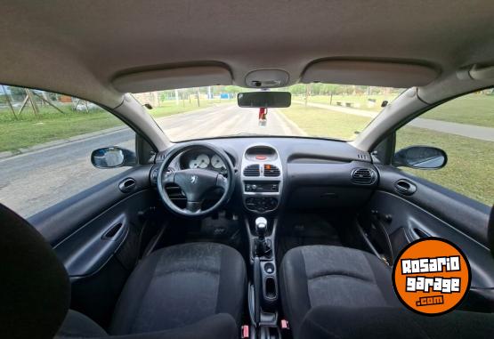 Autos - Peugeot 206 2011 Nafta 148000Km - En Venta