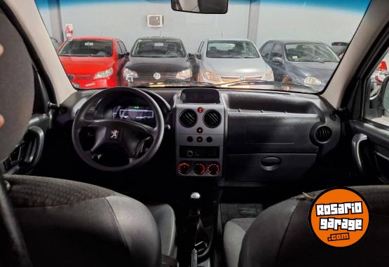 Utilitarios - Peugeot PARTNER CONFORTLINE 1.6 H 2017 Diesel 210000Km - En Venta