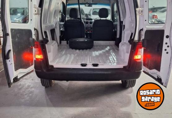 Utilitarios - Peugeot PARTNER CONFORTLINE 1.6 H 2017 Diesel 210000Km - En Venta