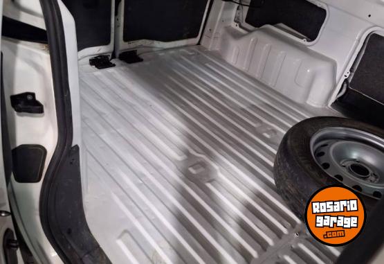 Utilitarios - Peugeot PARTNER CONFORTLINE 1.6 H 2017 Diesel 210000Km - En Venta