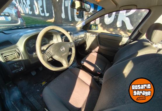 Autos - Chevrolet Astra 2.0 2004 GNC 187000Km - En Venta