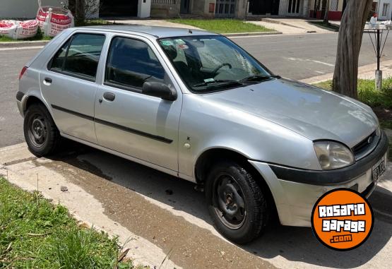 Autos - Ford Fiesta XL 2001 Nafta 200000Km - En Venta