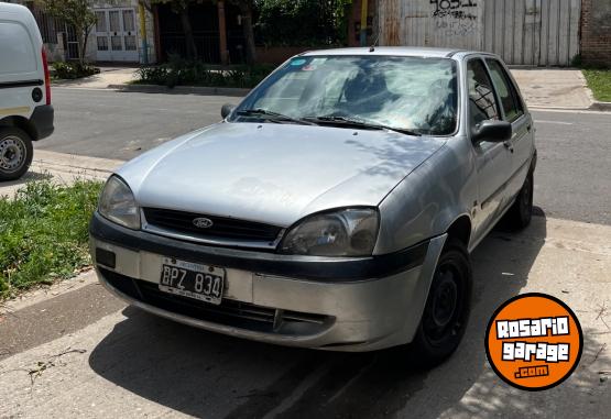 Autos - Ford Fiesta XL 2001 Nafta 200000Km - En Venta