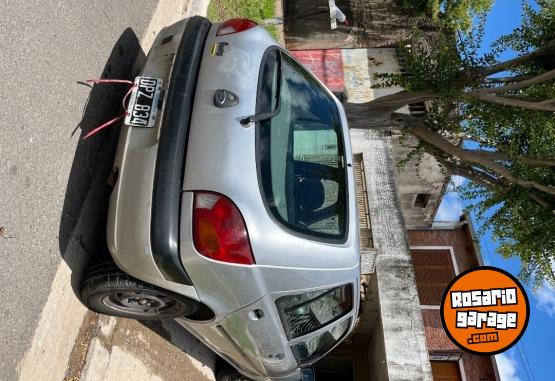 Autos - Ford Fiesta XL 2001 Nafta 200000Km - En Venta