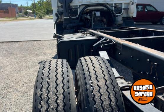 Camiones y Gr�as - Vendo Hyundai impecable - En Venta