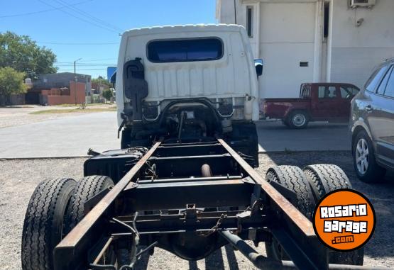 Camiones y Gr�as - Vendo Hyundai impecable - En Venta