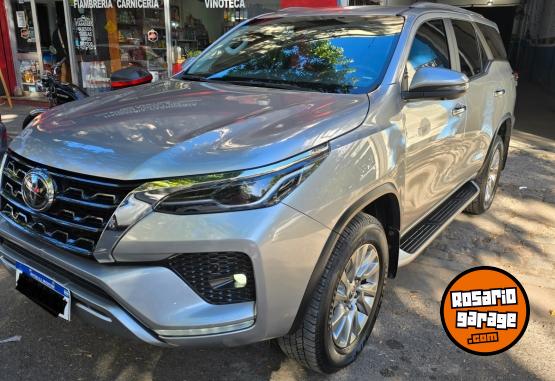 Camionetas - Toyota sw4 srx 4x4 AT 2023 Diesel 32000Km - En Venta