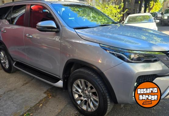 Camionetas - Toyota sw4 srx 4x4 AT 2023 Diesel 32000Km - En Venta