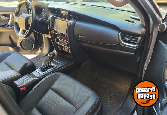 Camionetas - Toyota sw4 srx 4x4 AT 2023 Diesel 32000Km - En Venta