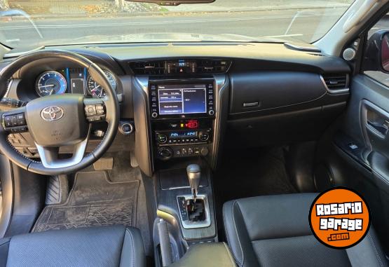 Camionetas - Toyota sw4 srx 4x4 AT 2023 Diesel 32000Km - En Venta