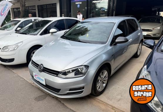 Autos - Volkswagen GOLF CONFORTLINE 1.4 2017 Nafta 127568Km - En Venta