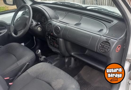 Utilitarios - Renault Kangoo 2016 GNC 160000Km - En Venta