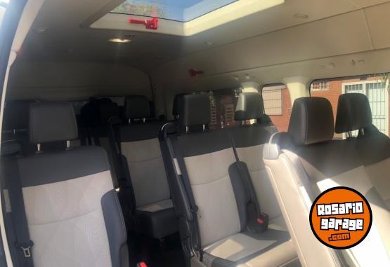 Utilitarios - Toyota Hiace 2022 Diesel 25000Km - En Venta