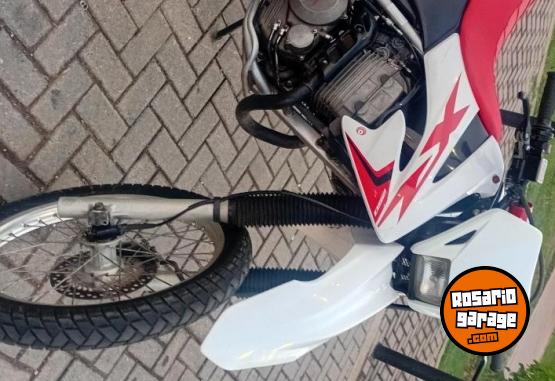 Motos - Honda Tornado 2011 Nafta 45000Km - En Venta