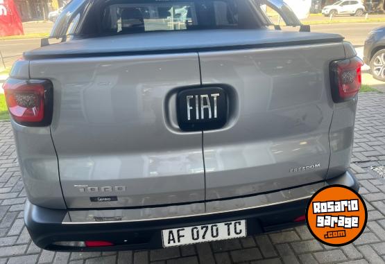 Camionetas - Fiat Toro FREEDOM 1.8 2021 Nafta 45000Km - En Venta