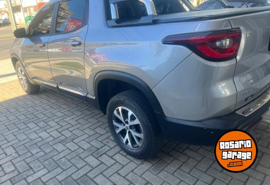 Camionetas - Fiat Toro FREEDOM 1.8 2021 Nafta 45000Km - En Venta