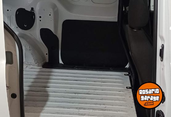 Utilitarios - Renault KANGOO II CONFORT 1.5 DCI 2023 Diesel 36000Km - En Venta