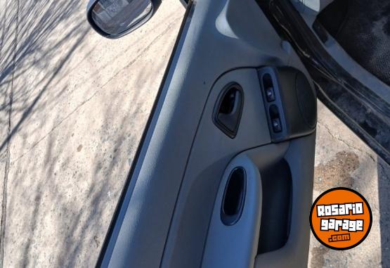 Autos - Renault Clio Pack 2 plus 1.2 2010 Nafta 240000Km - En Venta