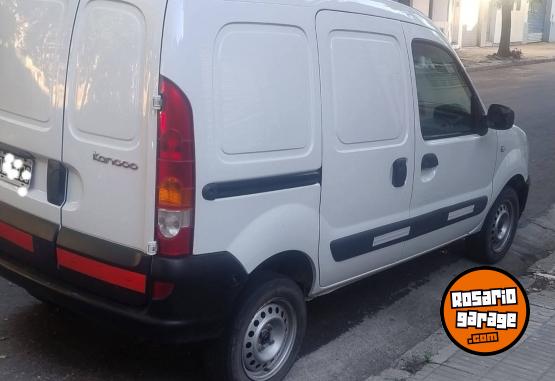 Utilitarios - Renault Kangoo 2014 Nafta 10000Km - En Venta
