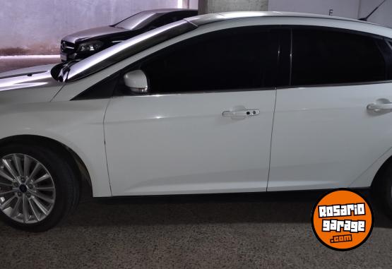 Autos - Ford FOCUS 3 TITANIUM 2016 Nafta 78500Km - En Venta