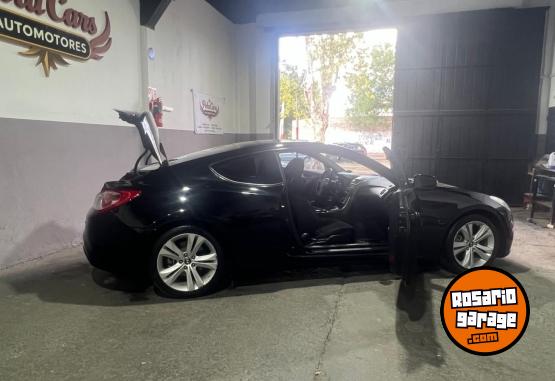 Autos - Hyundai G�nesis 2011 Nafta 81000Km - En Venta
