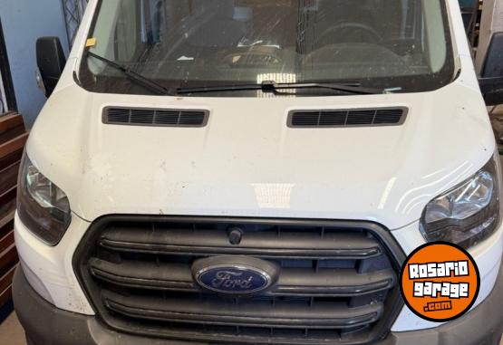Utilitarios - Ford Transit 2022 Nafta 5000Km - En Venta
